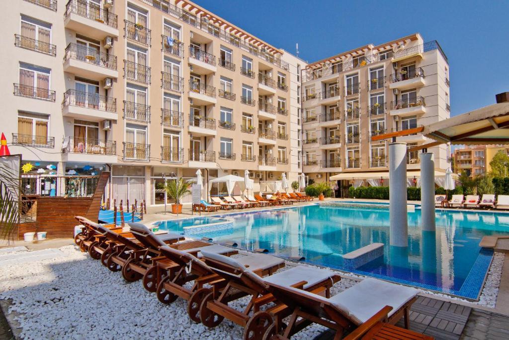 Menada Dawn Park Apartment Sunny Beach Exterior foto